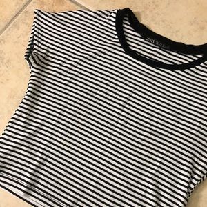 3/$15 Zara Black & White striped crop top